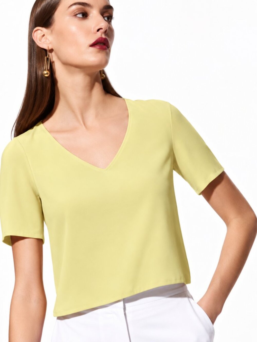Aritzia Babaton Randy V-Neck Top Short Sleeve Pale Yellow Small NWT
